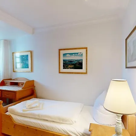 Direkt Am Mit Meerblick Und Balkon,villa Glueckspilz, * Binz