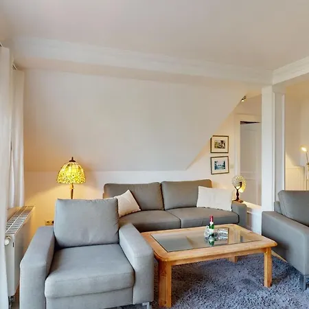 Direkt Am Mit Meerblick Und Balkon,villa Glueckspilz, Apartment