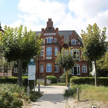 Direkt Am Mit Meerblick Und Balkon,villa Glueckspilz, *