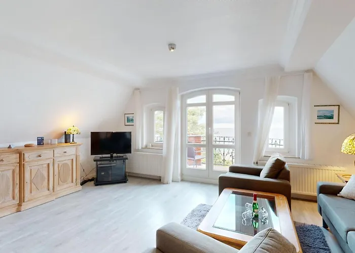 Direkt Am Mit Meerblick Und Balkon,villa Glueckspilz, Binz