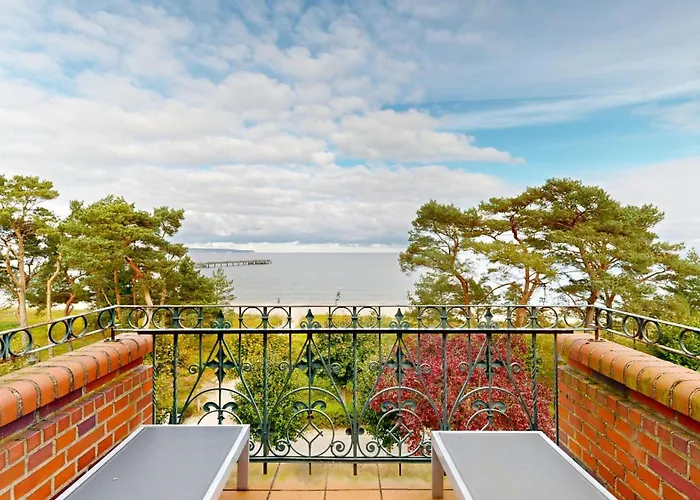 Direkt Am Mit Meerblick Und Balkon,villa Glueckspilz, Appartement Binz