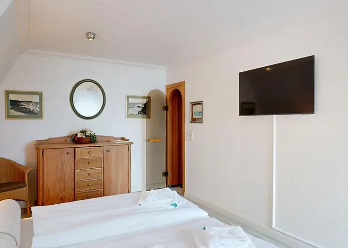 Appartement Direkt Am Mit Meerblick Und Balkon,villa Glueckspilz,